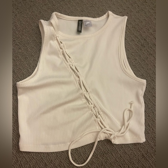 đź–¤H&M Lace Up Crop Top, Small - Picture 2 of 3
